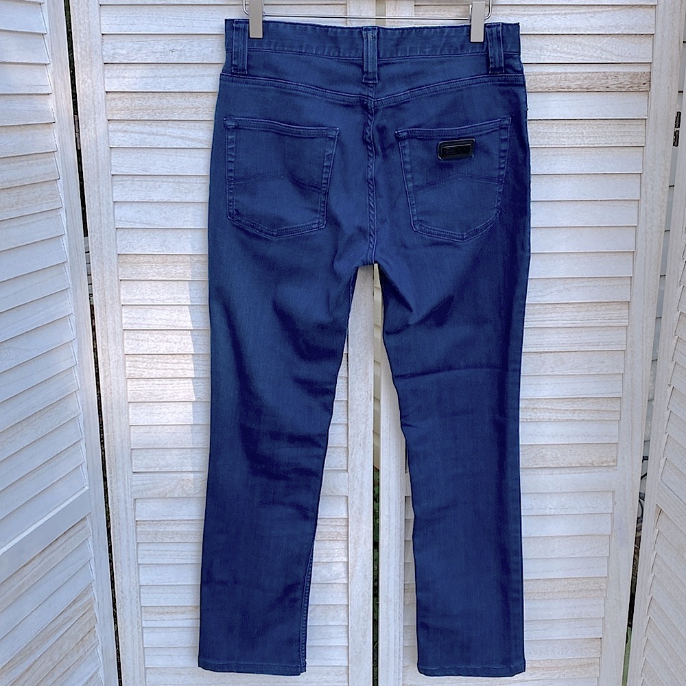 Armani Collezioni Mens Jeans Style J15. Size 30X28 - Picture 9 of 16